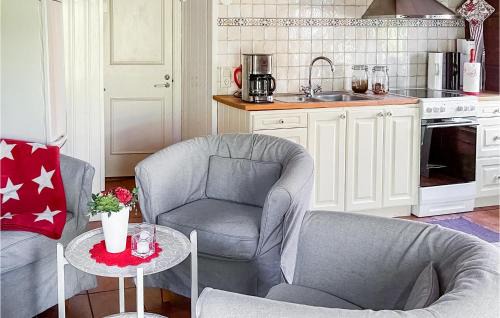 Peru-Lidhem House | Stunning Home In Västervik With Kitchen