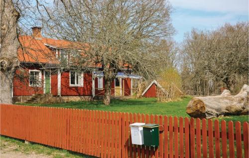 Hultsfred House | Stunning Home In Vena With Wifi