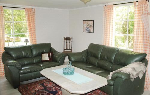 Hultsfred House | Stunning Home In Vena With Wifi