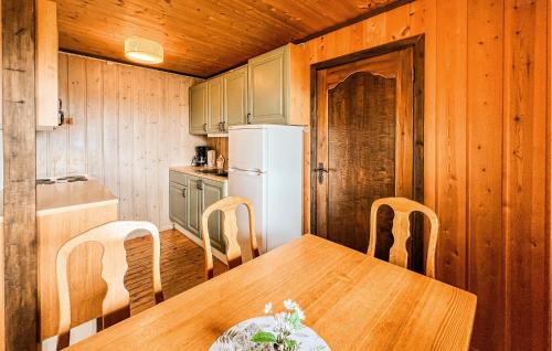 Nord-Fron House | Stunning Home In Vinstra With Sauna