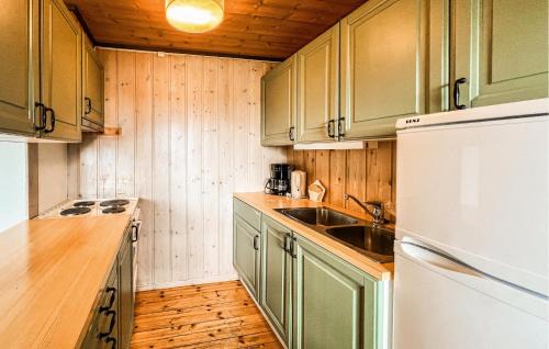 Nord-Fron House | Stunning Home In Vinstra With Sauna