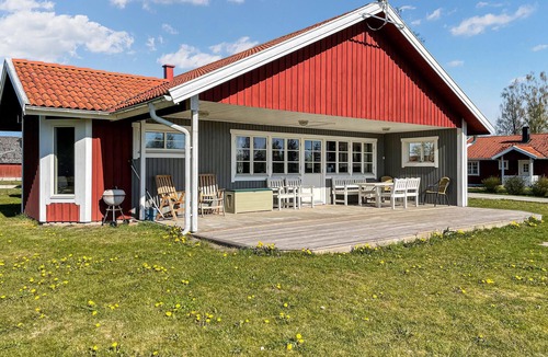 Flattinge House | Stunning home in Vittaryd with sauna