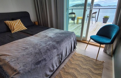 Alesund House | Stunning home with grand fjord and mountain views