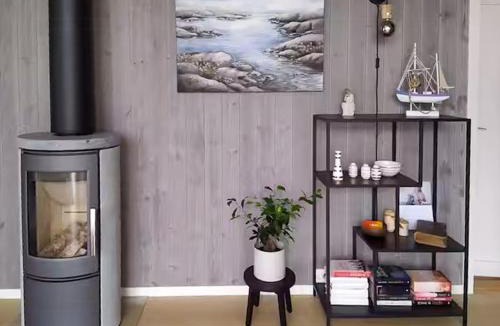Arendal House | Stylish Cabin Experience In Beautiful Surroundings