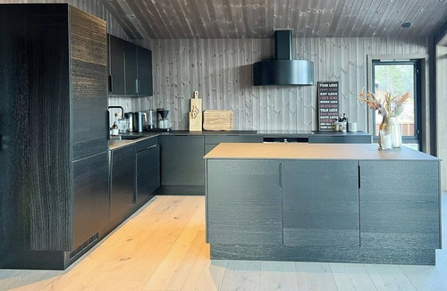 Stryn House | Stylish cabin in scenic Stryn