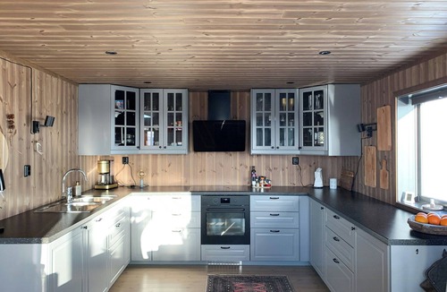 Sor-Aurdal House | Stylish cabin with lovely view at Stavadalen