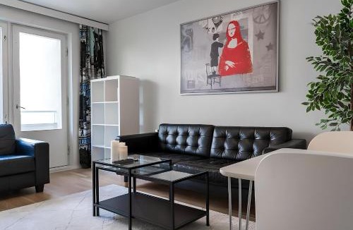 Punavuori Apartment | Stylish Design District Apt w Balcony