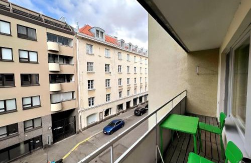 Punavuori Apartment | Stylish Design District Apt w Balcony