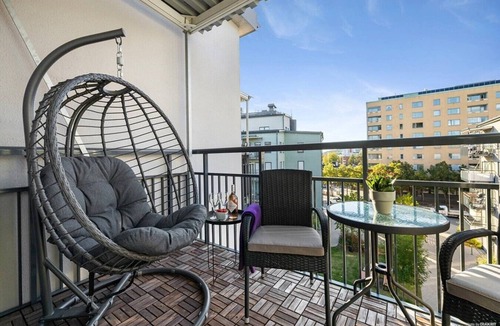 Skarholmen Apartment | Stylish Sätra Apartment with Balcony Near Metro