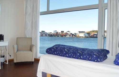 Bogoyvaer Hotel | Sula Rorbuer og Havhotell