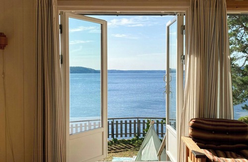 Filtvet House | Summer cabin with sunrise over Oslo Fjord