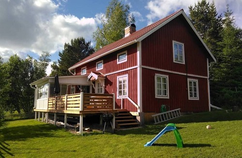 Nasviken Cabin | Summer gem With Glazed Terrace Near Inälvsviken