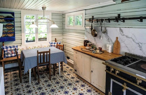 Hamar Municipality House | Summerhouse from 1908 with private beach