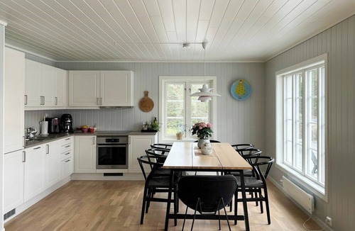 Risor House | Sunny cabin in Øysang near Risør