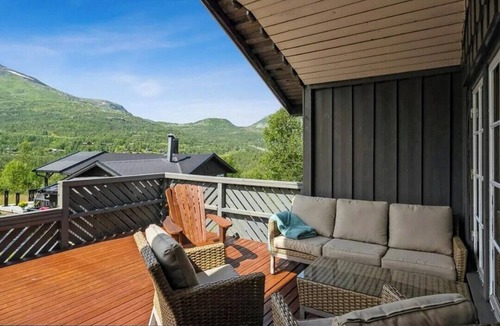 Tyinkrysset House | Sunny cabin near Tyin Filefjell ski centre