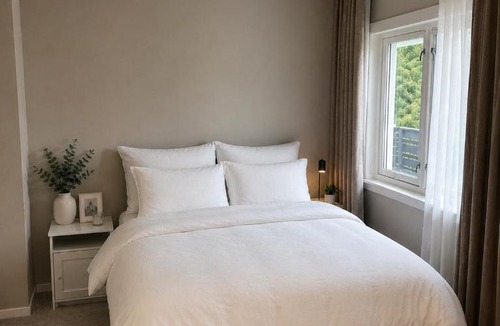Hovik Apartment | Sunny Garden Stay