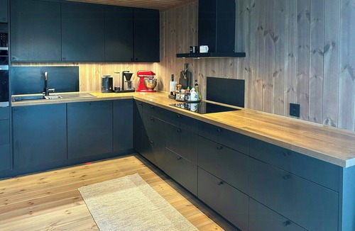 Nes House | Sunny retreat on Nesfjellet near alpine skiing
