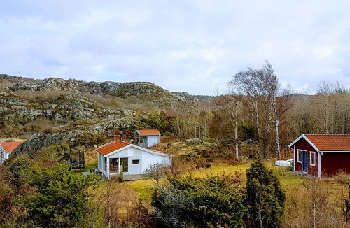 Edshultshall Cottage | Super Cozy Cottage by the Sea Boxviks Kile Orust