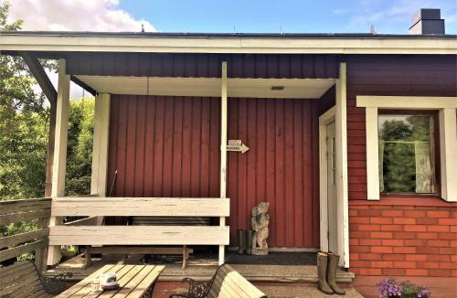Jyvaskyla Bed & Breakfast | Surkeenjärvi Countryside B&B