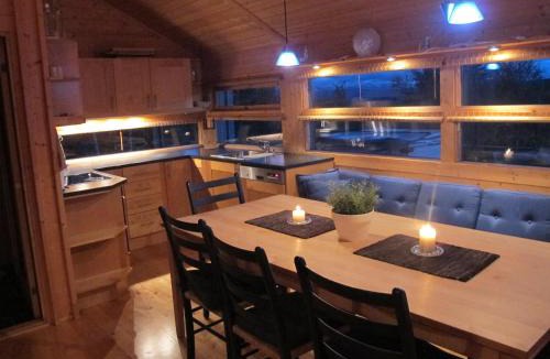 Al House | Svarthamar - cabin with amazing view