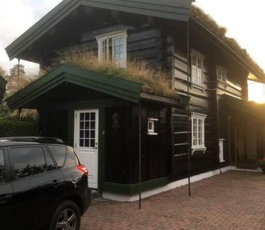 Vinterbro Villa | Tømmerhus nær Tusenfryd utenfor Oslo.