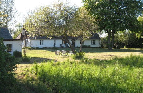 Loderup House | Tastefully decorated Skåne meadow in nature reserve near the sea