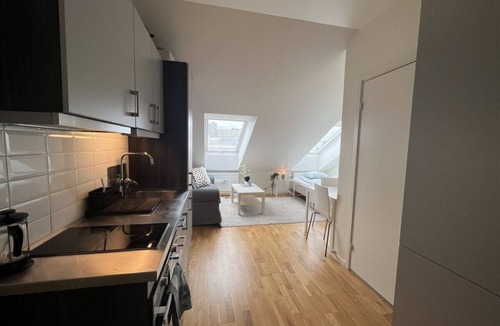Liljeholmen - Hagersten Apartment | Tele 18 -1403 #382 · Modern & fully furnished studio