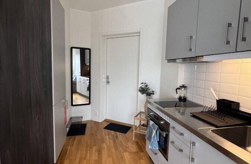 Liljeholmen - Hagersten Apartment | Tele 18 -1403 #382 · Modern & fully furnished studio