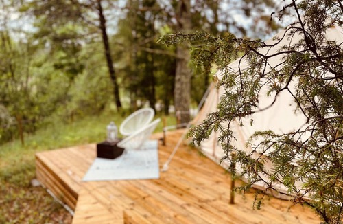 Mariefred Cabin | Tent Romantica, a b&b in a Luxury Glamping Style
