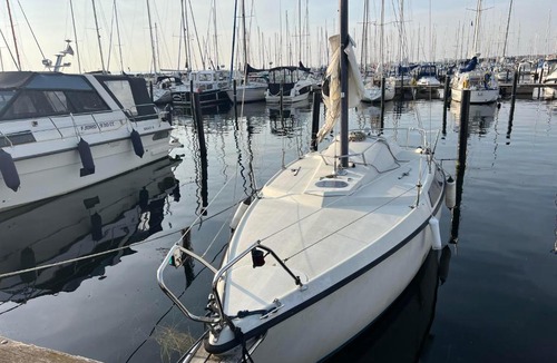 Raa Boat Rental | Testa känslan att bo i en båt på havet