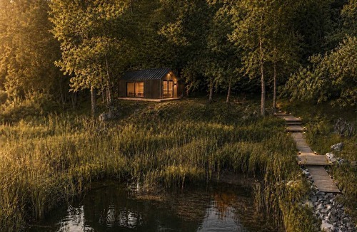 Tvarred Villa | The Cliff | 10ha Private Lakeside Estate