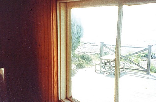 Alingsas House | The cozy cottage is located by the lake Mjörn, where you can swim and fish well.