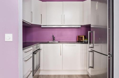 Toyen Apartment | The Cozy Violet Hideaway
