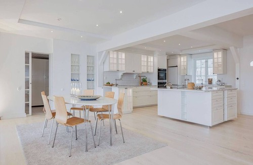 Askersund Municipality Villa | The Dream House By The Glittering Lake Vättern!