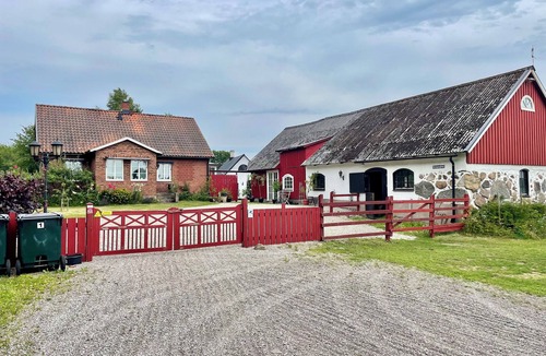 Horby Other | The farrier's yard
