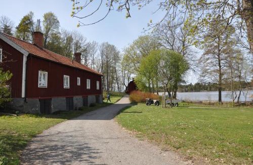Enkoping Municipality House | The Gardener House - Grönsöö Palace Garden