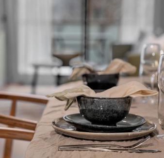 Tromsdalen Apartment | The green lounge - a lovely home with free indoor parking!