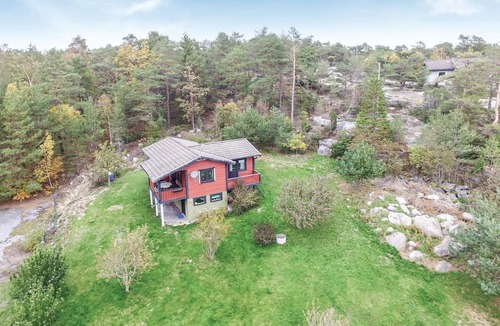 Stromstad House | The house is located on the edge of an established vacation home settlement.