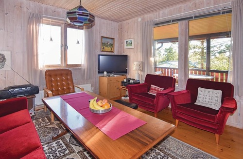 Stromstad House | The house is located on the edge of an established vacation home settlement.