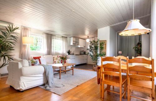 Vintrosa Apartment | Theo & Lilis countryside apartment