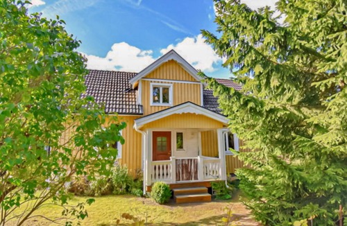 Morlunda House | This beautiful vacation home is located in Mörlunda.