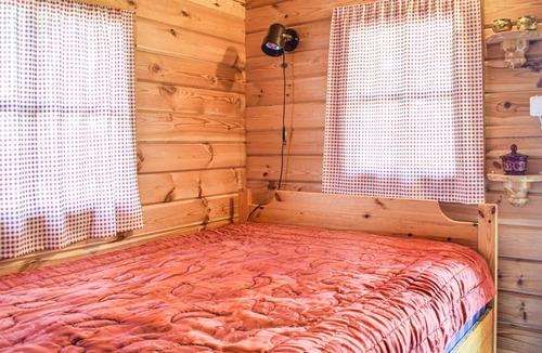 Norrkoping House | This house offers you a large plot with plenty of space to stay and only 350m from the swimming lake