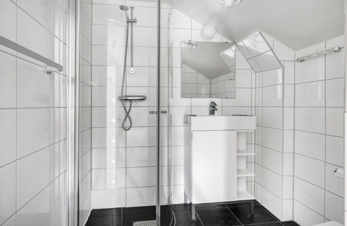 Norrkoping O House | This modern cottage awaits your visit in a beautiful area, close to Kolmården Animal Park and not fa