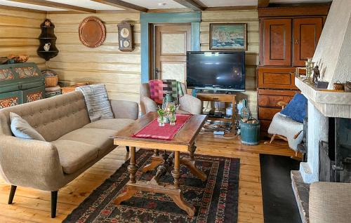 Ringsaker House | Three-Bedroom Holiday Home In Sjusjoen