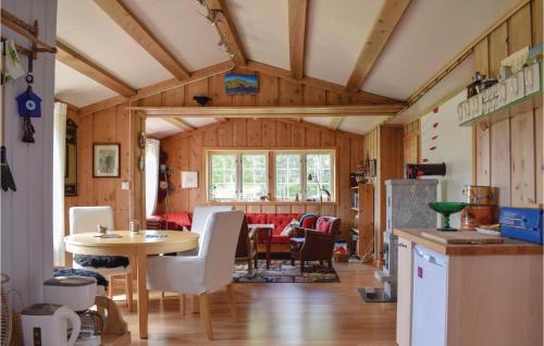 Heidal House | Three-Bedroom Holiday Home In Heidal