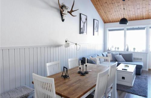 Syssleback House | Three-Bedroom Holiday Home In Branas