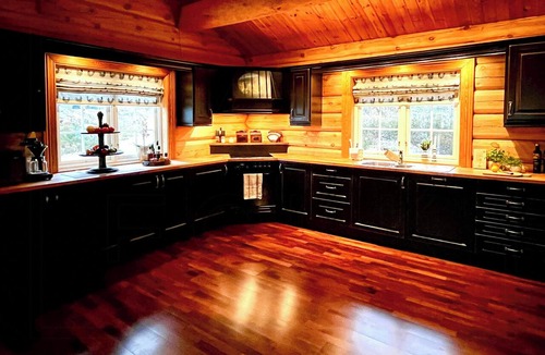 Nissedal House | Timber cabin with hot tub and views