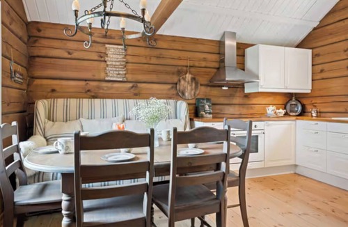 Kvam House | Timber cabin with soul at Kvamskogen