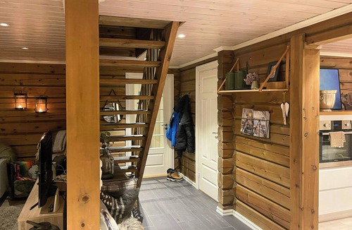 Sykkylven House | Timber cabin with outdoor spa near Stranda