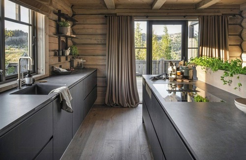 Skeikampen House | Timber cabin with ski slope and sauna